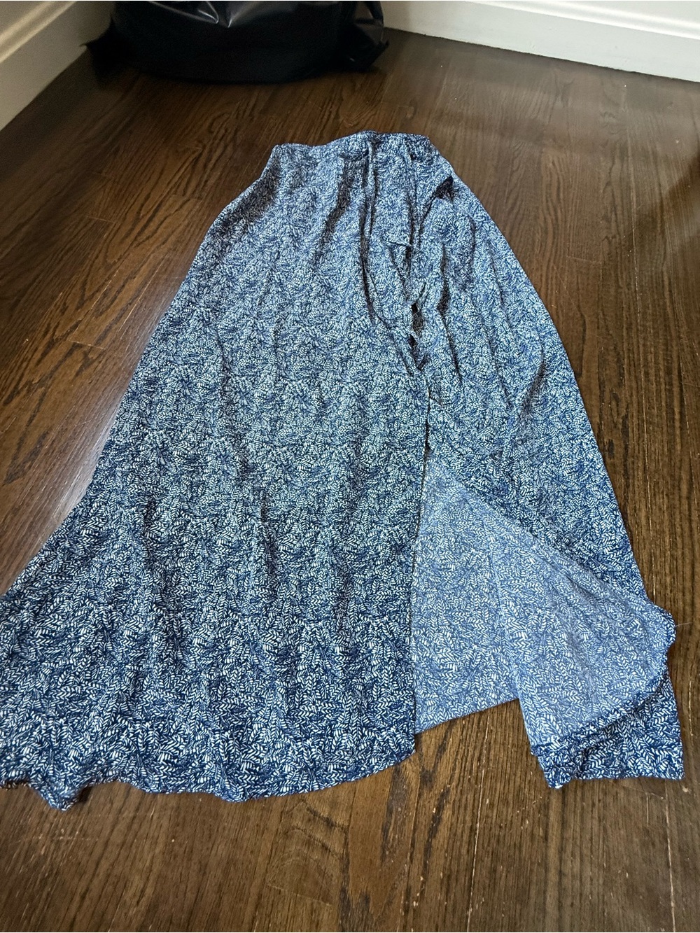 Lulu's Navy and White Printed Maxi Skirt